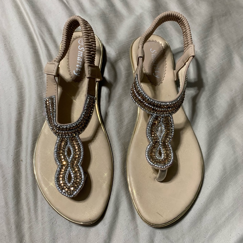 Smartty Women’s casual Rhinestone Sandal Size 9